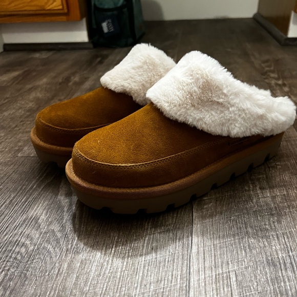 UGG Shoes - Women’s UGG Koolaburra Slippers, Brown, Size 8